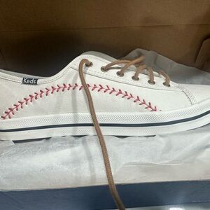 Keds Women’s Kickstart Pennant Cream Size 8.5 Sneakers NEW Baseball Seams